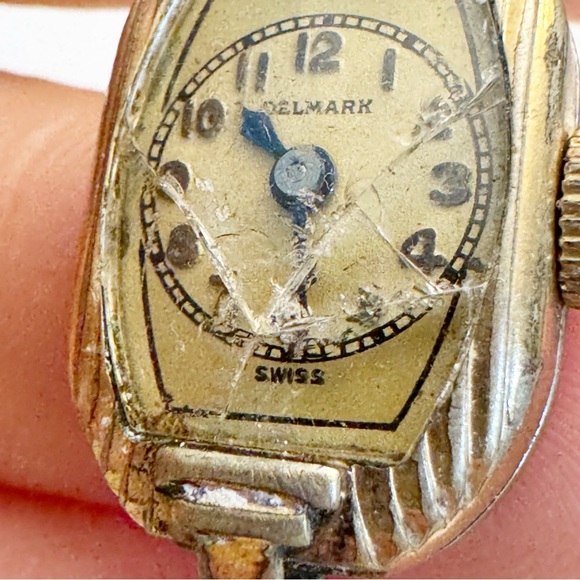 Delmark Swiss Ladies Watch 1/20 -12K G. F. Sterling Base Pat. - Picture 4 of 11